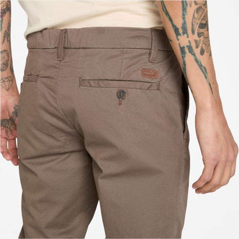 Timberland Mens Twill Chino Pant (Slim) in Medium Brown
